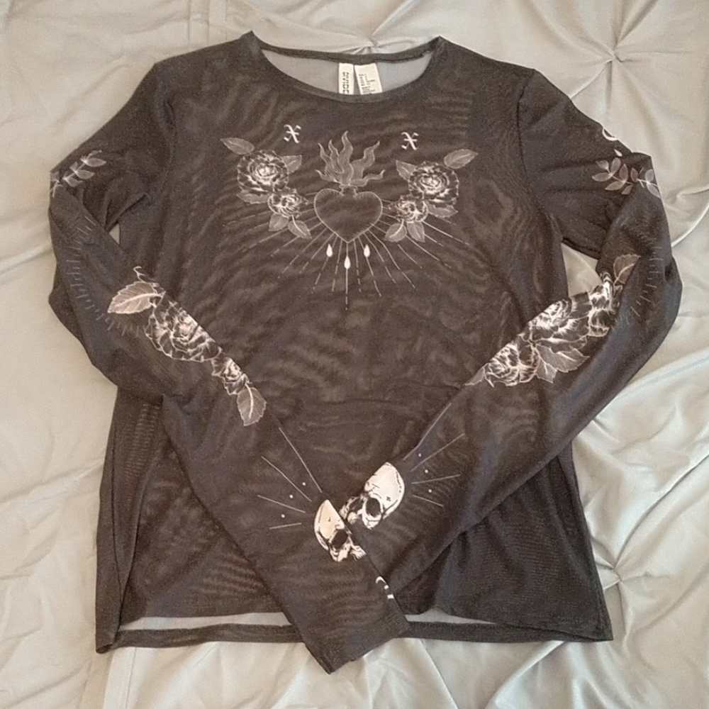 Mesh Graphic Long Sleeve